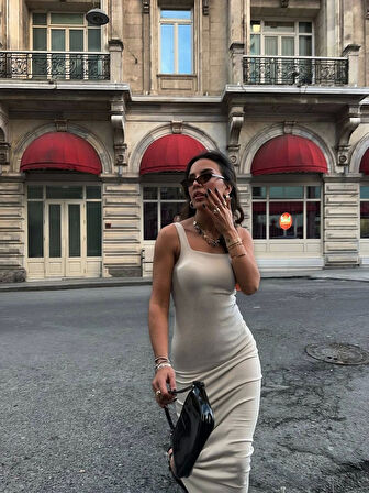 Ekru Askılı Yırtmaçlı Elbise