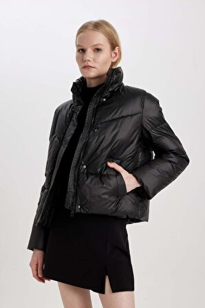 DeFacto Su İtici Şişme Mont Dik Yaka Fermuar Çıtçıtlı Cepli C5163AX23WNBK27