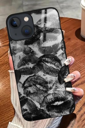 Apple iPhone 13 Uyumlu Dudak Tasarımlı Parlak Silikon Kılıf