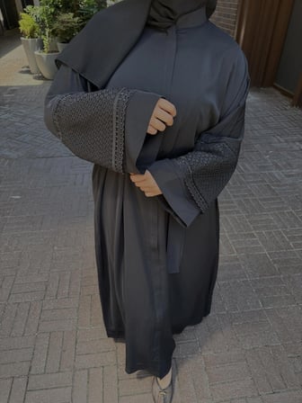 Lalezar Noktalı Ferace - Seyyar Kuşak Ve Gizli Fermuarlı