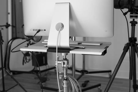 Tether Tools Tether Table Aero iMac Taşınabilir Bilgisayar Masası - TEŞHHİR