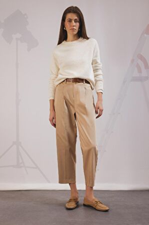 DeFacto Carrot Fit Kemerli Klasik Pantolon Yüksek Bel Dar Paça Piliseli Basic Düz Kısa Paça D4282AX24AUBG65
