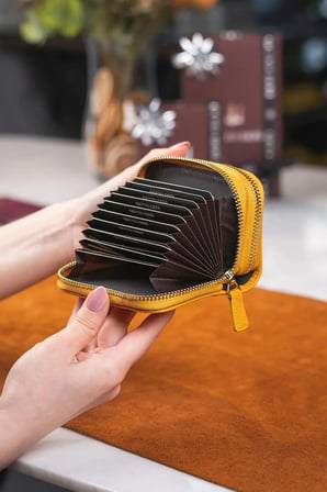 Zera Hakiki Deri Kadın Kartlık - Sarı