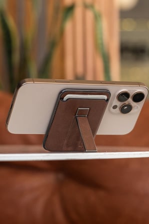 Easy Standlı MagSafe Kartlık - Kişiye Özel İsim Baskılı