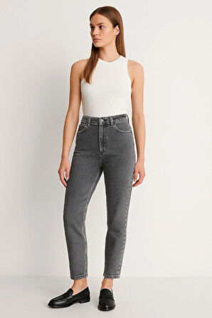 ACZA – Kadın Gri Yüksek Bel Mom Jean Pantolon (Taşlanmış Denim)