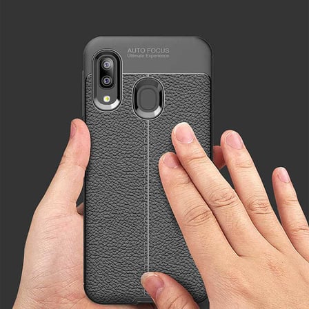 Samsung Galaxy A20 Uyumlu Kılıf Zore Niss Silikon Kapak