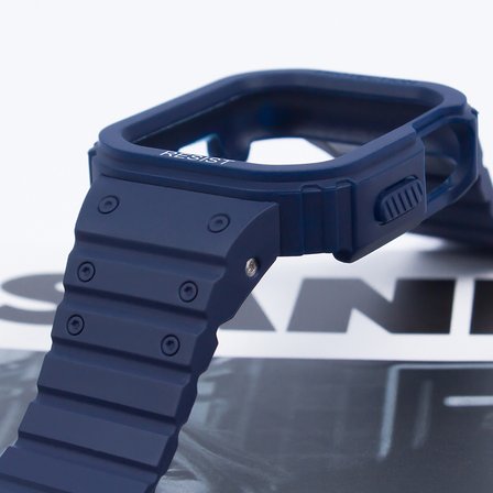 Apple Watch 38mm Uyumlu Zore KRD-142 Airbag Tasarımlı Kasa Koruyuculu Silikon Kordon