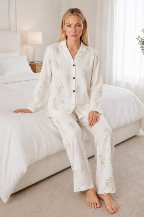 Night Beyaz Kadın Desenli Pijama Takımı 4674