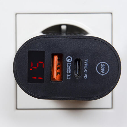 Global Dijital Göstergeli PD20W Type-C+UsbA Çift Çıkışlı Şarj Aleti Başlığı WNE0128
