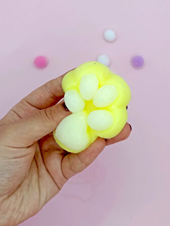 Sevimli Küçük Squishy Kedi Pati Sıkma 7 cm Tüylü Pati Sukuşi - Sarı