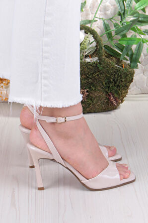 Fort 018-101 Fls Rugan Bilekten Bağlı Tek Bant Topuklu Ayakkabı