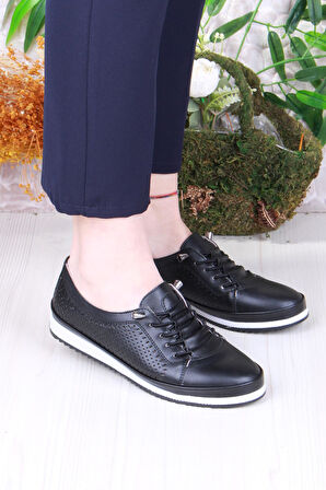 Fort 703 Anatomik Rahat Lazer Baskılı Delikli Lastik Bağcıklı Kadın Ayakkabı