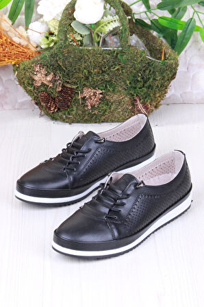 Fort 703 Anatomik Rahat Lazer Baskılı Delikli Lastik Bağcıklı Kadın Ayakkabı