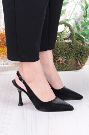 Fort 086-5030 Fls Önü Kapalı Baskılı Arkası Açık Topuklu Ayakkabı