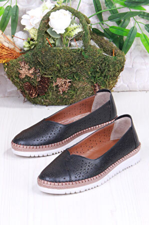 Mehmet Mete 1007 Rahat Lazer Delikli Hakiki Deri Kadın Ayakkabı