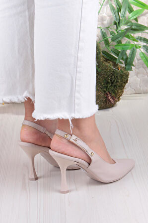 Fort 086-5047 Fls Önü Kapalı Taşlı Toka Detaylı Arkası Açık Topuklu Ayakkabı