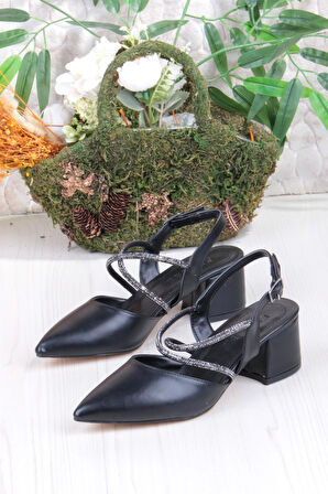 Fort 110-411 Çapraz Taşlı Arkası Açık Klasik Topuklu Kadın Ayakkabı