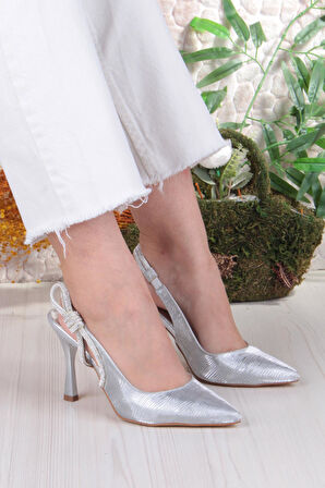 Fort 35388 Jena Simli Taş Büzgü Detaylı Önü Kapalı Arkası Açık Topuklu Kadın Ayakkabı