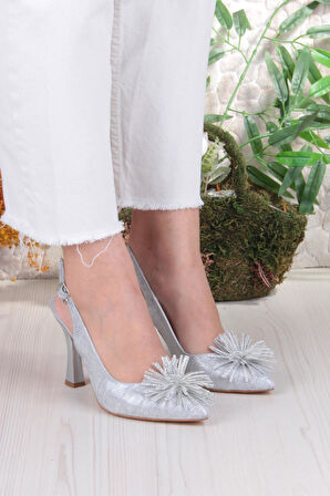 Fort 35389 Jena Simli Püskül Toka Detaylı Önü Kapalı Arkası Açık Topuklu Kadın Ayakkabı