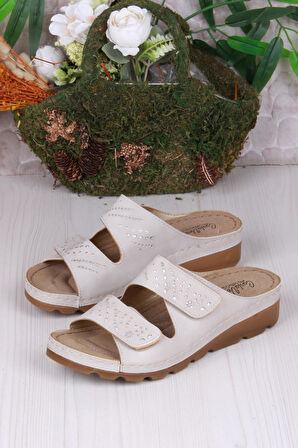 Fort 160161 Bej Rahat Esnek Anatomik Kadın Terlik