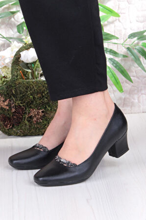 Fort 168689 Nur Taş Detaylı Alçak Topuklu Kadın Ayakkabı