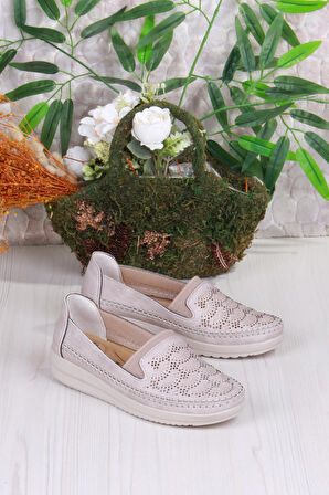 Fort 2036 Lara Comfort Hafif Rahat Baskı Ve Taş Detaylı Kadın Ayakkabı