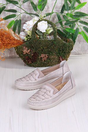 Fort 2036 Lara Comfort Hafif Rahat Baskı Ve Taş Detaylı Kadın Ayakkabı