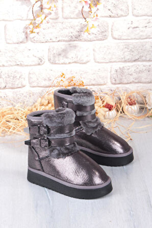 Fort Nurela Simli Süet İçi Kürklü Tüy Ve Toka Detaylı Anne Kız Kısa Kadın Bot