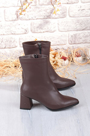 Fort 1193 Uraz Rahat 6 Cm Kalın Topuk Yüksekliği Sivri Burun Kadın Bot