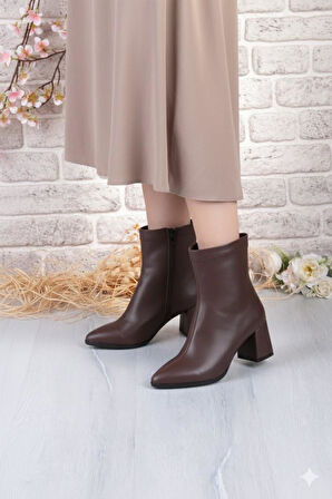 Fort 1193 Uraz Rahat 6 Cm Kalın Topuk Yüksekliği Sivri Burun Kadın Bot