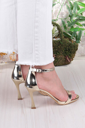 Fort 1100 Arena Rugan Şık Zarif Tek Bant İnçe Topuklu Kadın Ayakkabı