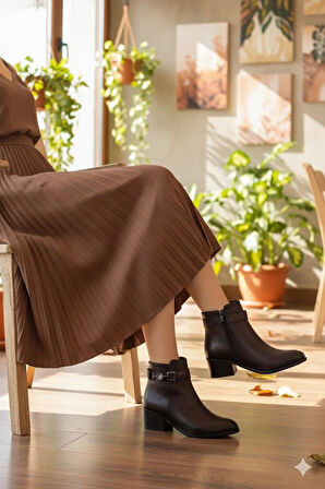 Fort 1094 Rahat Esnek Toka Detaylı Sıcak Astar 4 Cm yüksek Topuk Kadın Bot