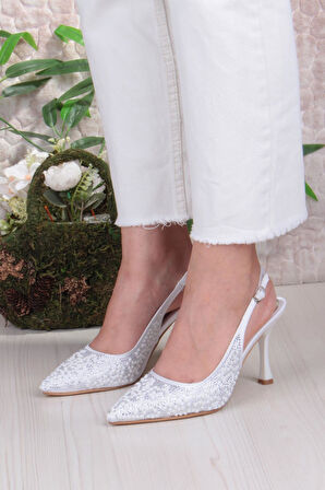 Fort 3668 Uraz Boncuk Taş Detaylı Arkası Açık Önü Kapalı Topuklu Kadın Ayakkabı