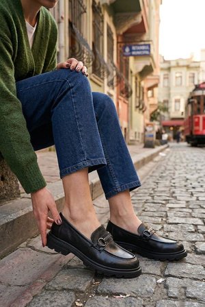 Fort Ventes 35837 Siyah Açma Toka Detaylı Rahat Loafer Kadın Ayakkabı