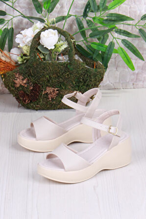 Fort 35400 Fancy Anatomik Rahat Toka Detaylı Dolgu Taban Kadın Sandalet