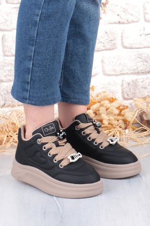 Guja Getto Emoji Süs Detaylı Rahat Hafif Kalın Taban Kadın Sneaker Ayakkabı