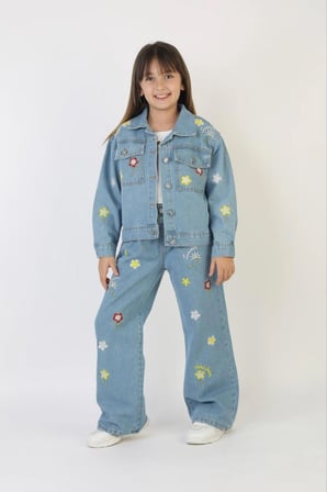 Kız Çocuk Çiçek Nakışlı Kot Takım – %100 Pamuk Denim Ceket ve Pantolon – Günlük Rahat Jean Kombin
