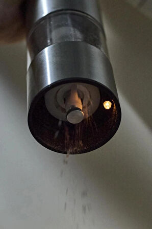 Millo Siyah Mat Pilli Işıklı Baharat Öğütücü Değirmen