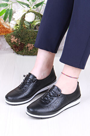 Fort 701-3 Anatomik Rahat Lazer Baskılı Delikli Lastik Bağcıklı Kadın Ayakkabı