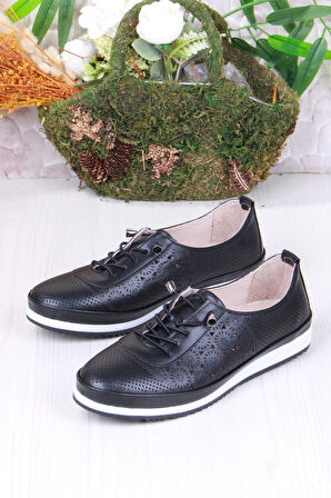 Fort 701-3 Anatomik Rahat Lazer Baskılı Delikli Lastik Bağcıklı Kadın Ayakkabı