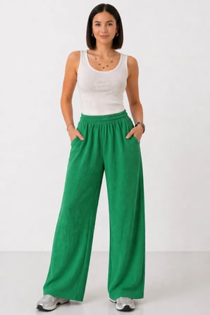 Kadın Yeşil Beli Lastikli Cepli Bol Paça Mevsimlik Pantolon