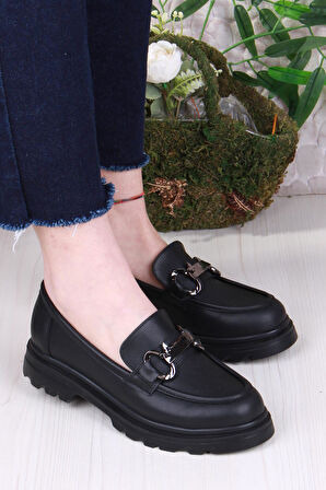 Fort 35821 Siyah Cilt Toka Detaylı Rahat Loafer Kadın Ayakkabı