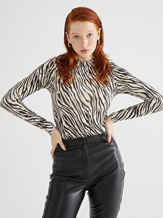 Zebra Desen Boğazlı Siyah Body