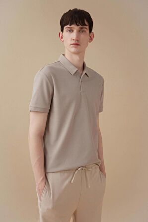 DeFacto Modern Fit Polo Yaka Basic Düz Dokulu Kısa Kollu Tişört B6374AX24SPGR322