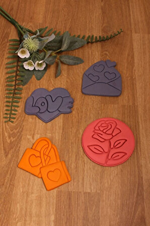 Gül Kalp Dolu Zarf Asma Kilit Love Yazılı Kalp 4'lü Set Kurabiye Kalıbı Ve Hamur Şekillendirici