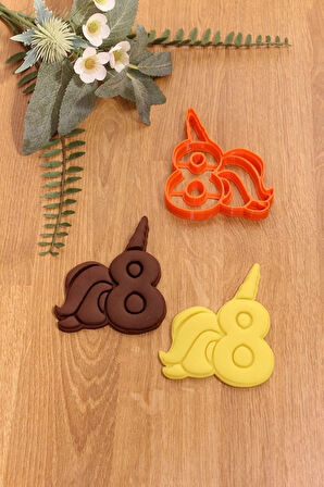 8 Yaş Doğum Günü Rakam Unicorn Gökkuşağı 3lü Set Kurabiye Kalıbı Ve Hamur Şekillendirici