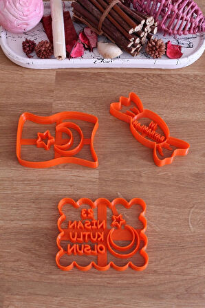 23 Nisan Kutlu Olsun Türk Bayrağı Iyi Bayramlar Şekeri 3'lü Set Kurabiye Kalıbı