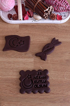 23 Nisan Kutlu Olsun Türk Bayrağı Iyi Bayramlar Şekeri 3'lü Set Kurabiye Kalıbı