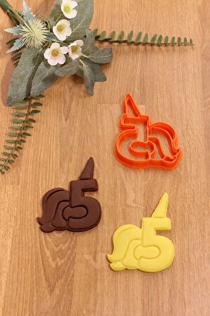 5 Yaş Doğum Günü Rakam Unicorn Gökkuşağı 3'lü Set Kurabiye Kalıbı Ve Hamur Şekillendirici