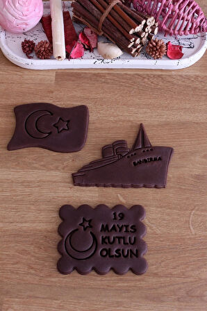 19 Mayıs Kutlu Olsun Türk Bayrağı Bandırma Vapuru 3'lü Set Kurabiye Kalıbı Ve Hamur Şekillendirici